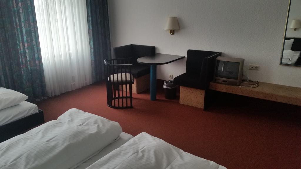 Hotel Bitterfelder Hof Kültér fotó