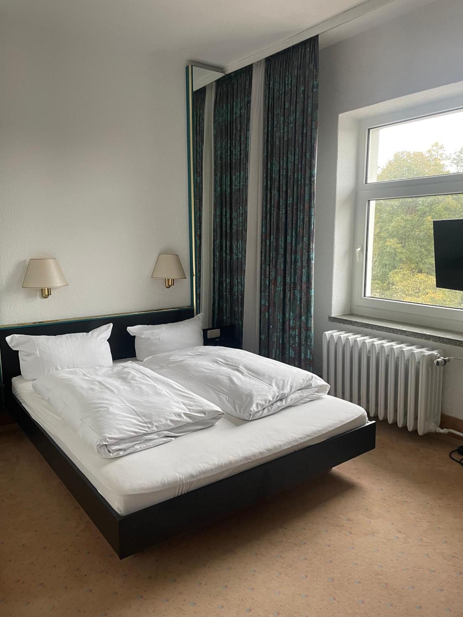 Hotel Bitterfelder Hof Kültér fotó