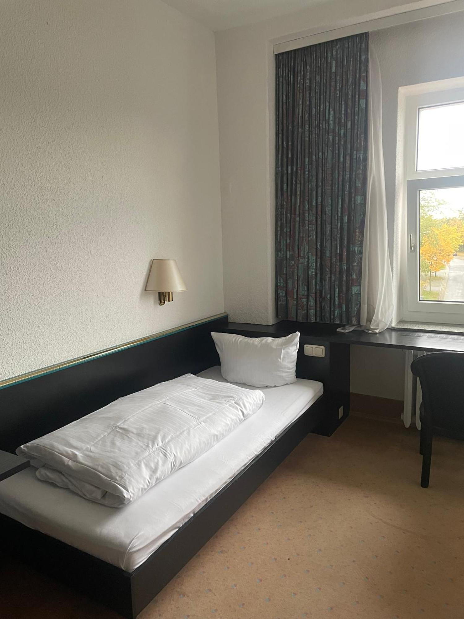 Hotel Bitterfelder Hof Kültér fotó