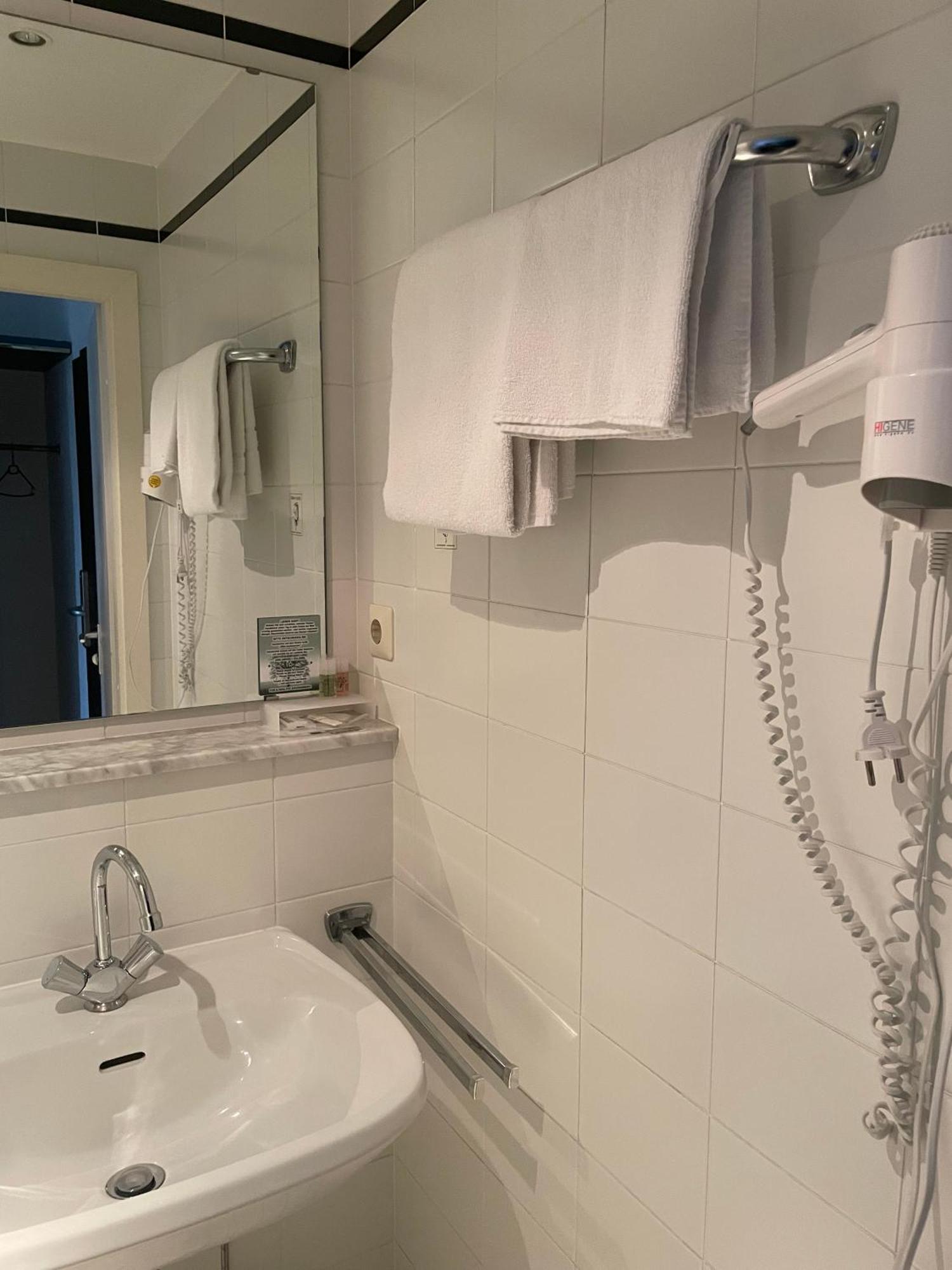 Hotel Bitterfelder Hof Kültér fotó