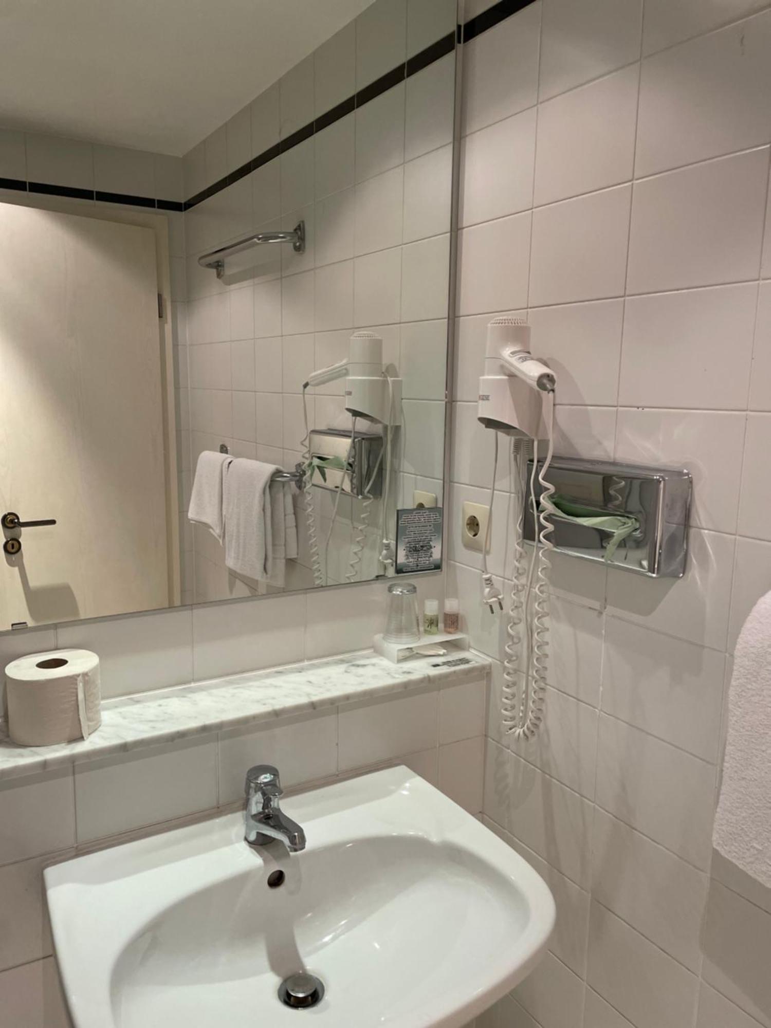 Hotel Bitterfelder Hof Szoba fotó