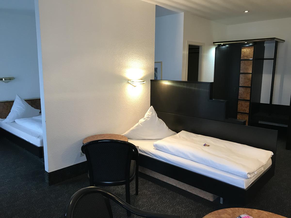 Hotel Bitterfelder Hof Kültér fotó